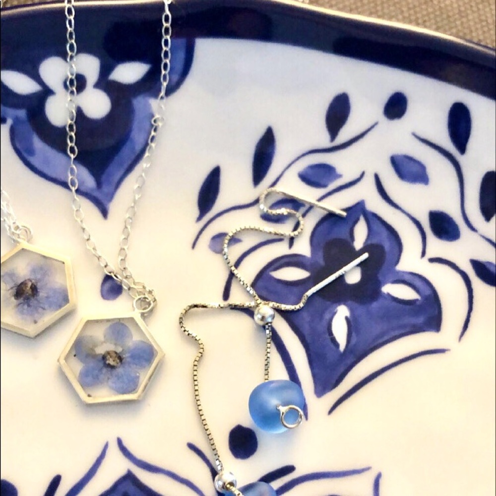 Sterling Silver Necklaces made w/ real flowers - Picture 3 of 10